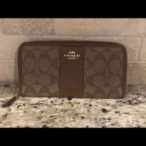 Coach wallet